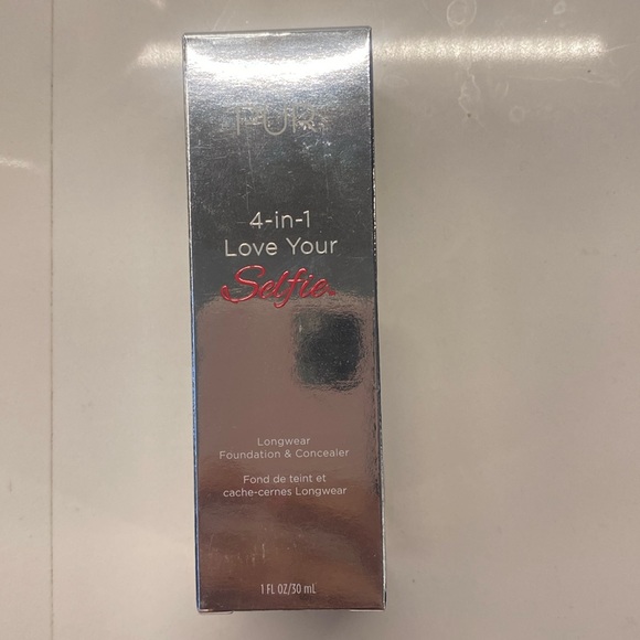 Pür Cosmetics 4 in 1 Love Your Selfie Foundation & Concealer - Picture 1 of 5